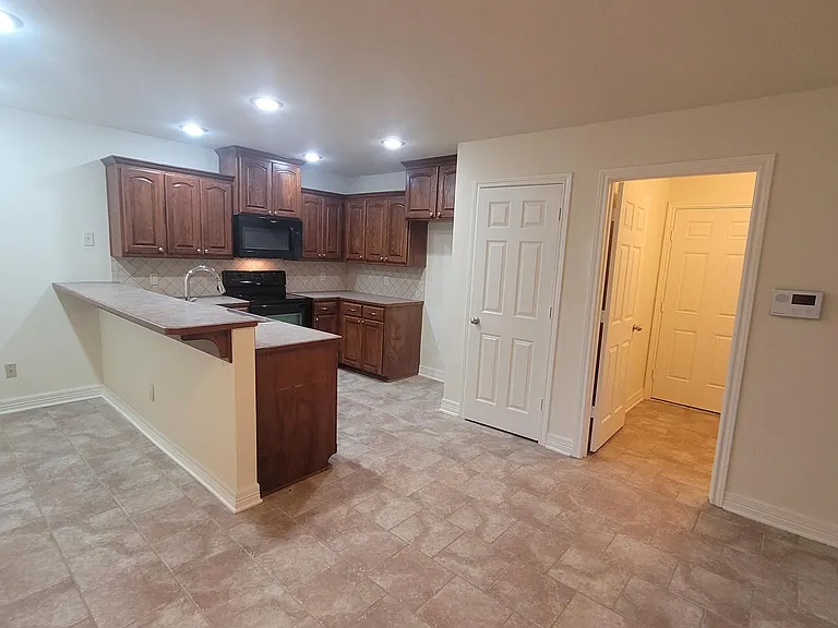10726 Westhaven Cir — Photo 16