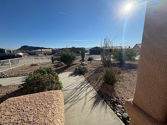 2nd image of 1170 Shoshone Ct