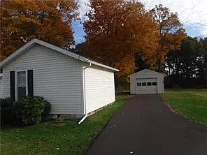 2 bed, 1.5 bath, $850 — Photo 2