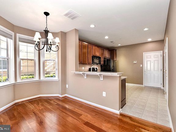 3rd image of 19404 Diamond Lake Dr