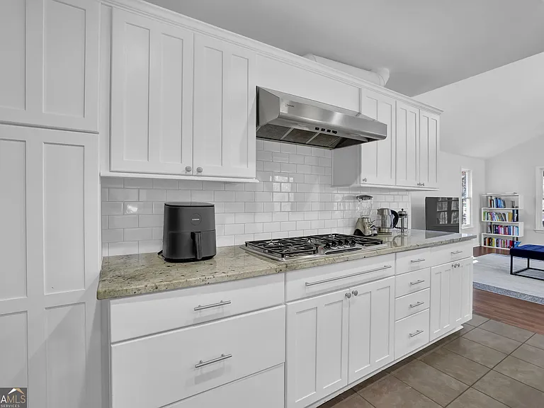 3474 Hildon Cir — Photo 32