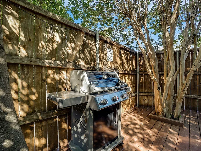 4219 Bendwood Ln — Photo 43