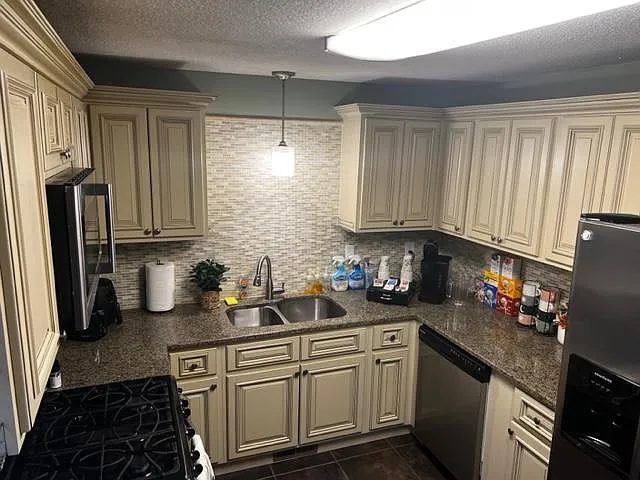6739 Roe Ave — Photo 23
