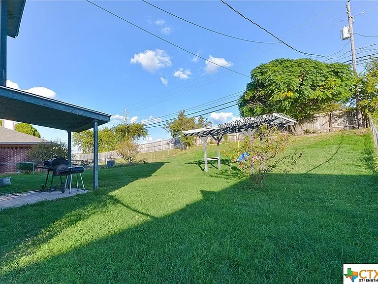 2404 Magnum Cir — Photo 4