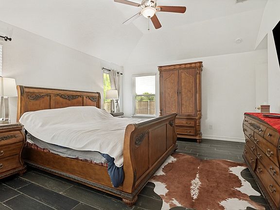 5th image of 409 Creek Point Ln