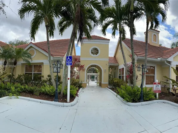 12750 Equestrian Cir APT 3004, Fort Myers, FL 33907