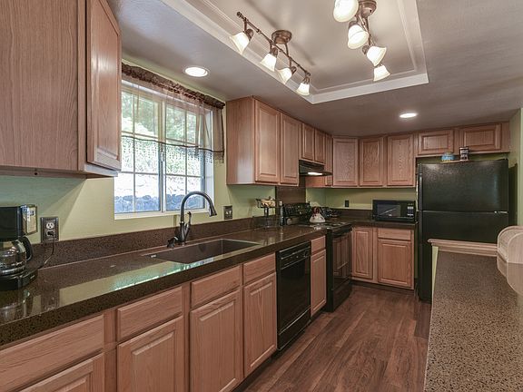 5th image of 937 Darlington Ave