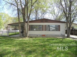 1034 N Johnson Ave, Emmett, ID 83617