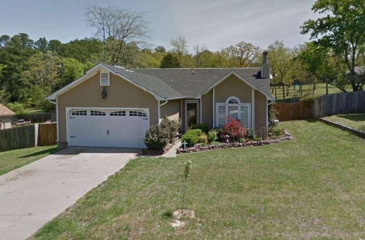 1st image of 213 Heather Ln