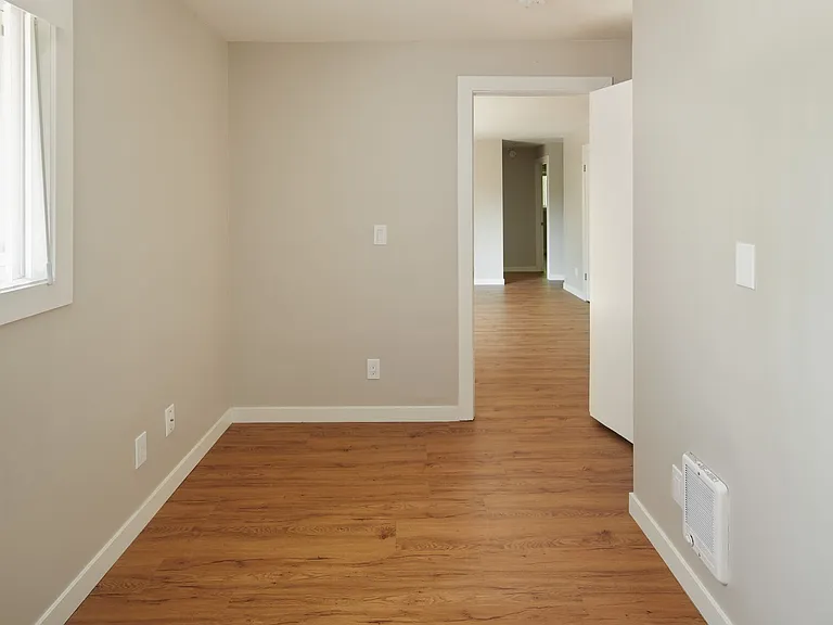 3815 SE 122nd Ave — Photo 14