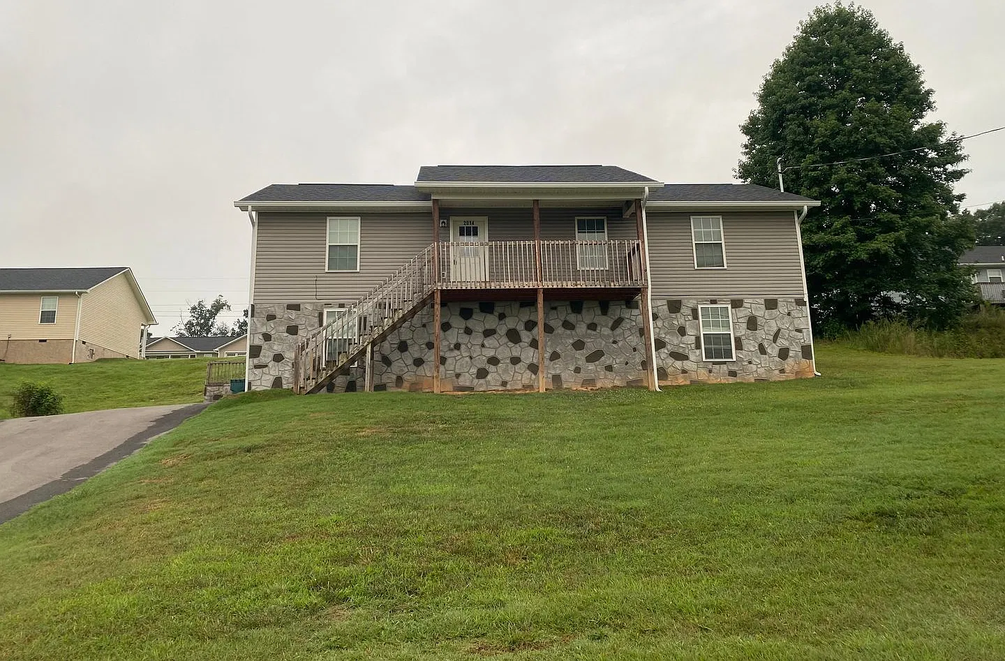 3 bedroom 2 bath — Photo 1