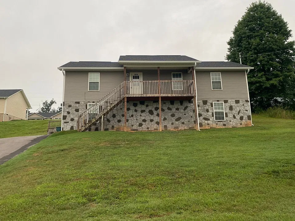 2014 Jonathan Dr