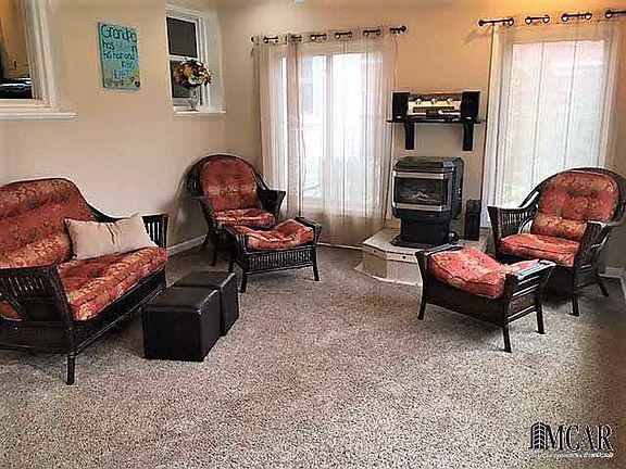 3rd image of 29515 Tamarack Dr