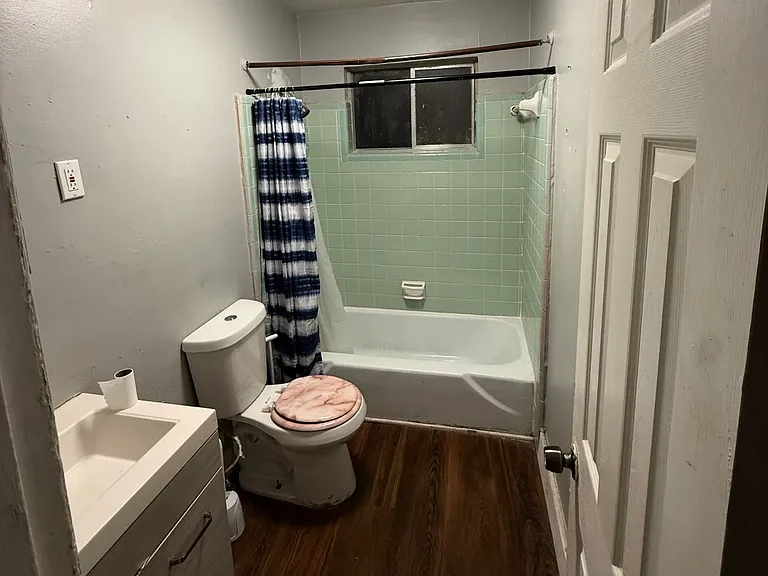 1084 Cordova St SW #1 — Photo 5