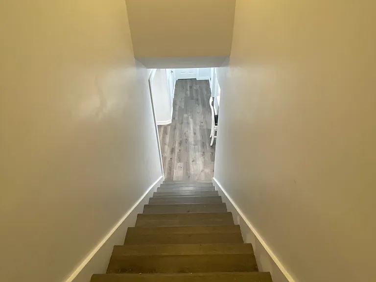 105 N Green Dr #2 — Photo 3