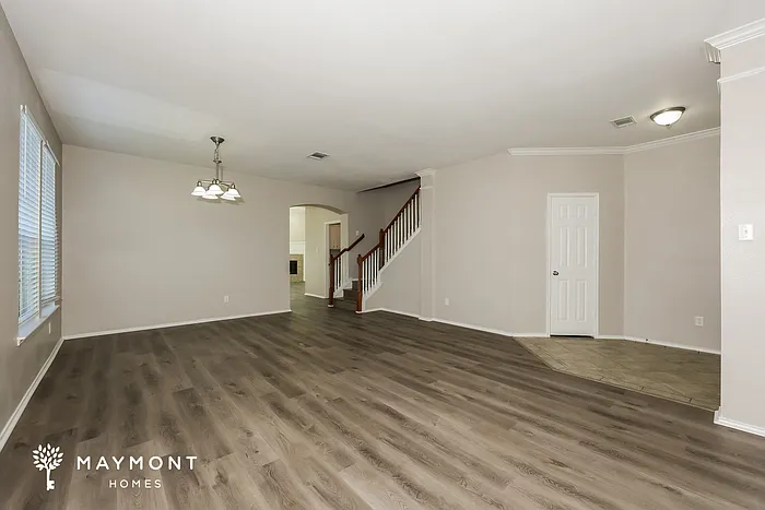 2625 Gardendale Dr — Photo 7