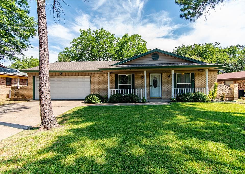 1st image of 515 Southmoor Dr
