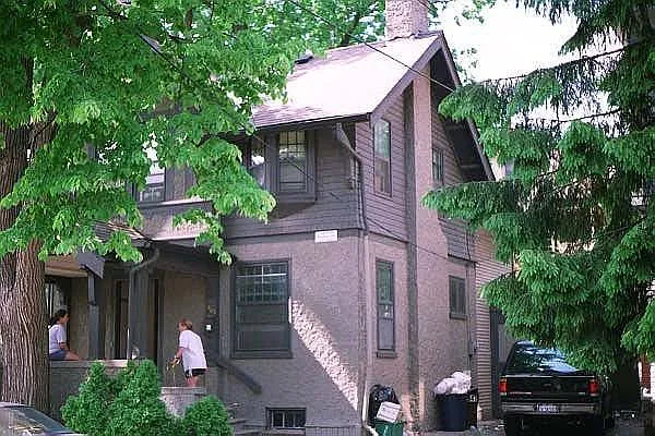 6 bed, $6,947 — Photo 2
