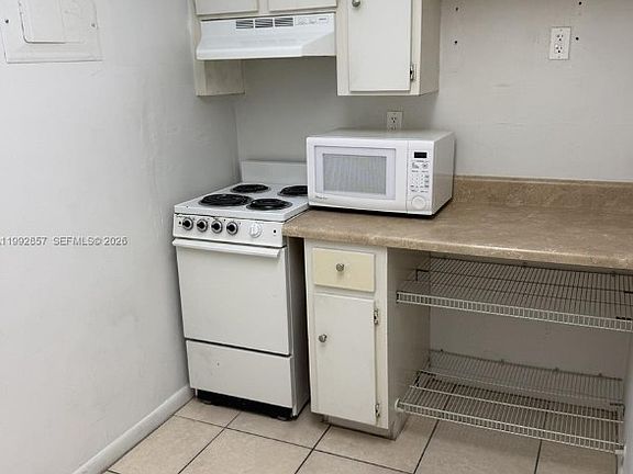 4th image of 7010 NW 186th St APT 5-121A