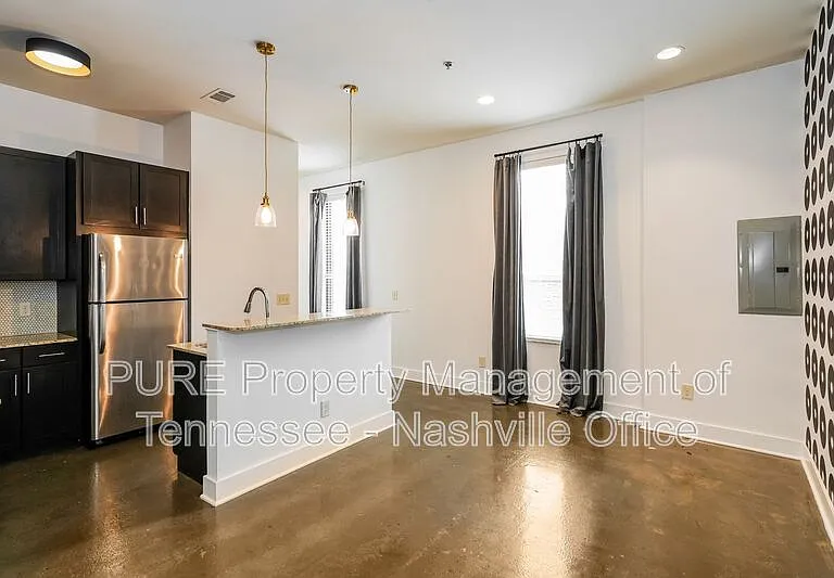 210 30th Ave N #201 — Photo 2
