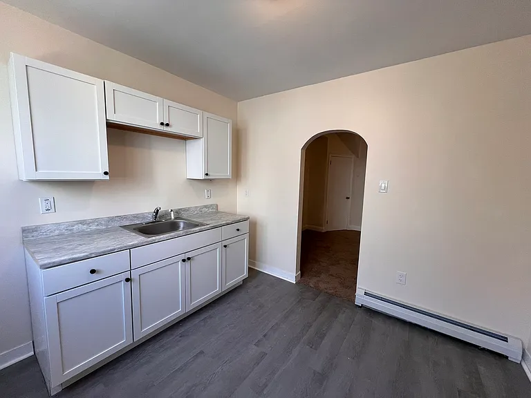 4035 Maywood St — Photo 1
