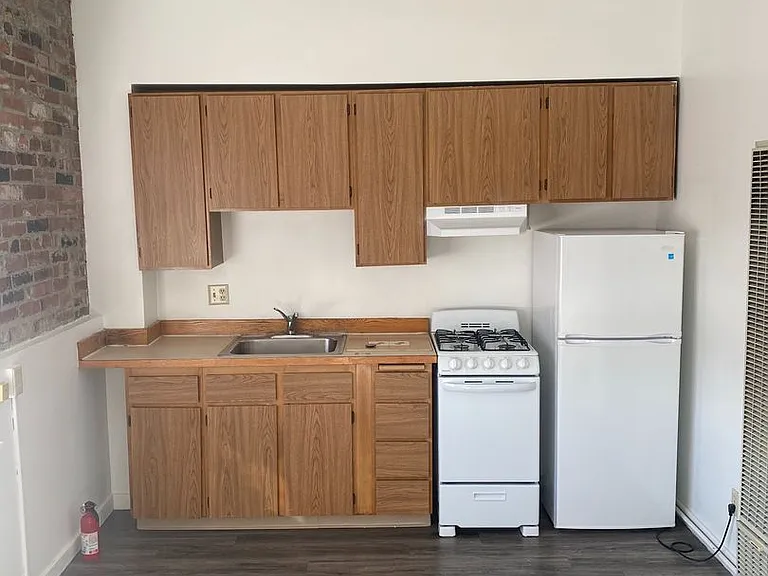 Curtiss Apartments — Photo 8