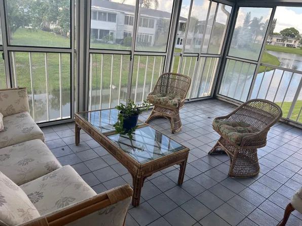 2901 SW 15th Street Unit 204, Delray Beach, FL 33445