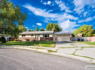 827 Buckboard Ct, Idaho Falls, ID 83402