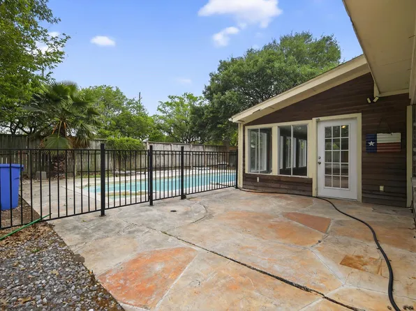 918 Long Prairie Dr, Katy, TX 77450