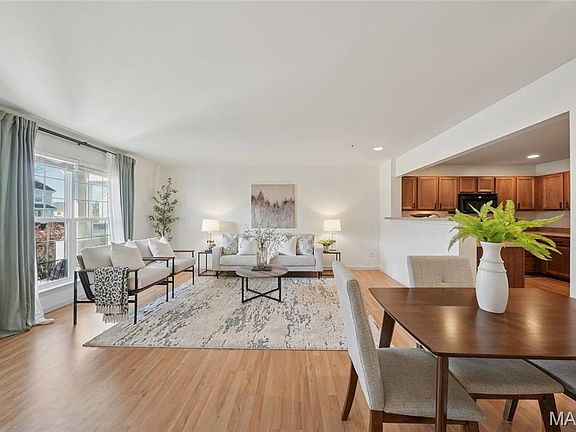 5th image of 223 Countryshire Dr