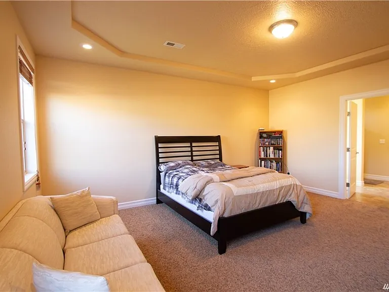 523 N Paxson Dr — Photo 12