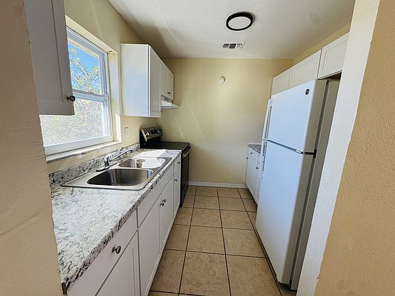 3rd image of 104 Julie Ln #2
