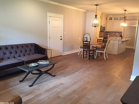 4th image of 4109 Redford Ct