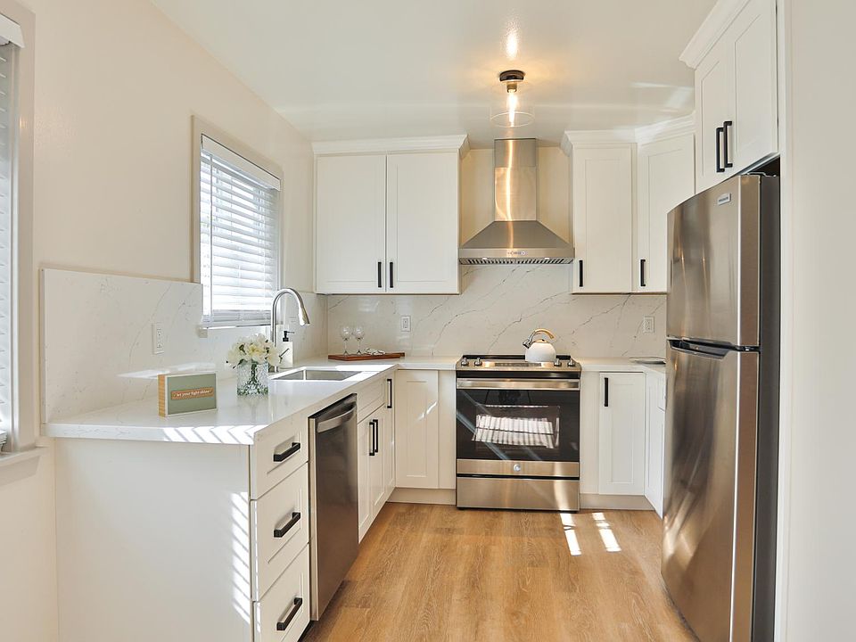 1st image of 460 E Maude Ave #8
