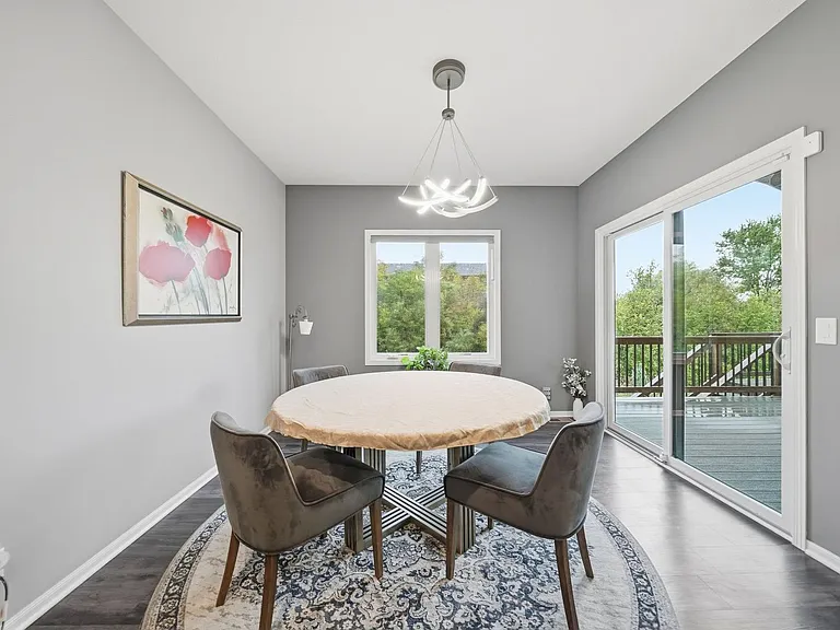 8920 Shadow Creek Ln — Photo 18