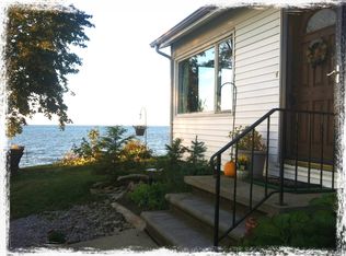 315 Harris Rd, Sheffield Lake, OH 44054