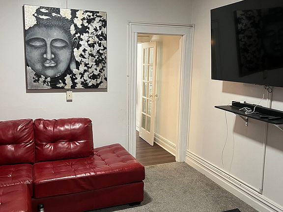 5th image of 2854 Fairfield Ave
