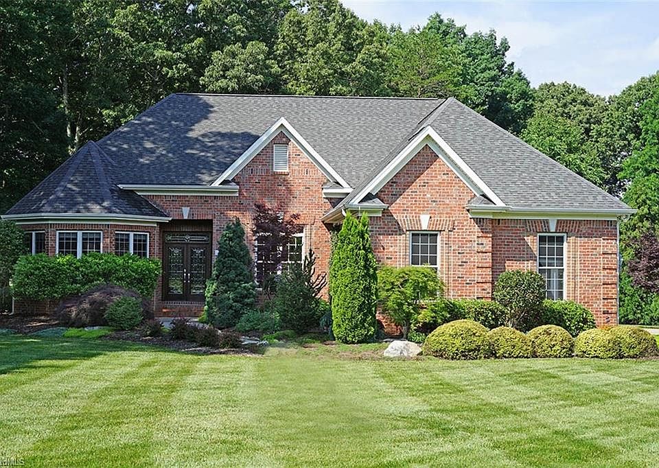 1st image of 2505 Hillsdale Forest Ct