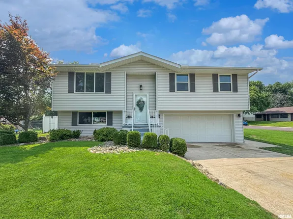 200 Kickapoo Dr, East Peoria, IL 61611