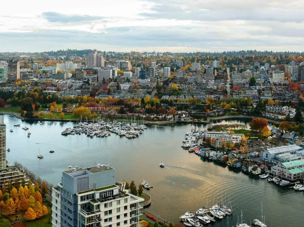 1480 Howe St #4906, Vancouver, BC V6Z 0G5