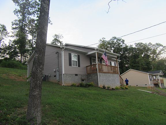 2nd image of 5225 Oakhill Dr