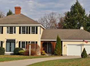 140 Carriage Rd, New Boston, NH 03070