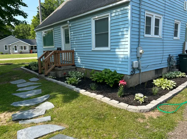 5125 Division Ave N, Comstock Park, MI 49321