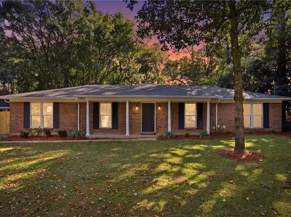 6017 Cooper Dr, Mobile, AL 36693