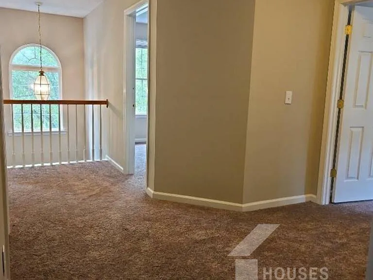 210 Stapleford Park Dr — Photo 10