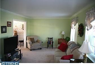 3rd image of 101 N Dover Ct