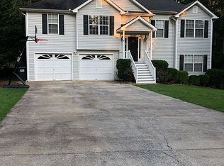 35 Legend Dr, Dallas, GA 30157