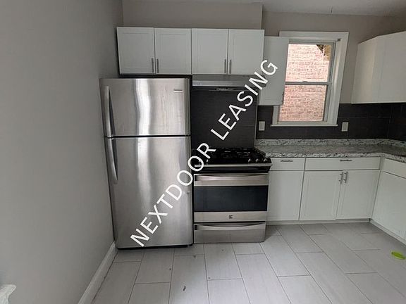 2nd image of 212 Bidwell Ave #1M