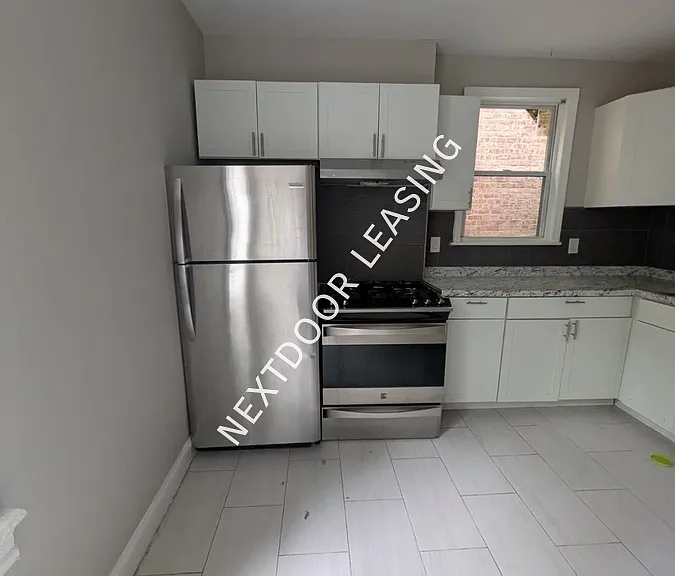 212 Bidwell Ave #1M — Photo 2