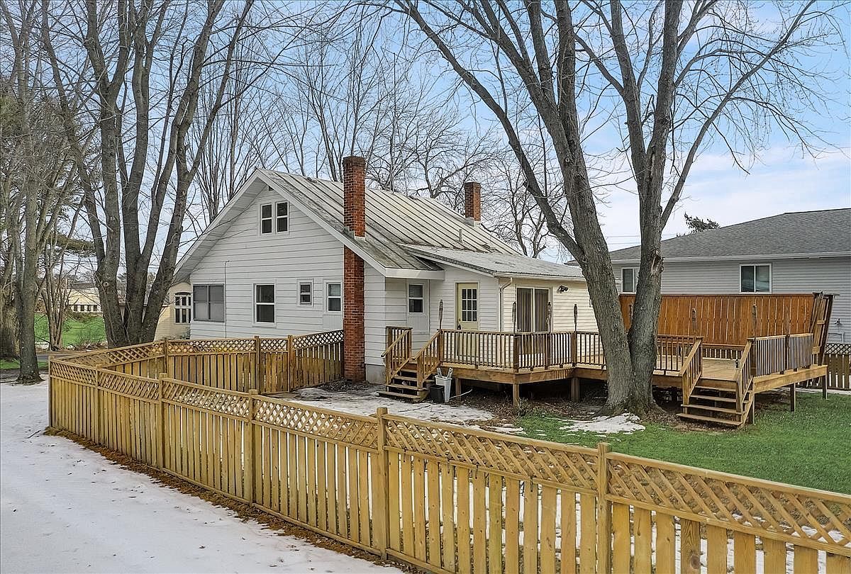 135 North Birney St, Wisconsin Dells, WI 53965 Zillow